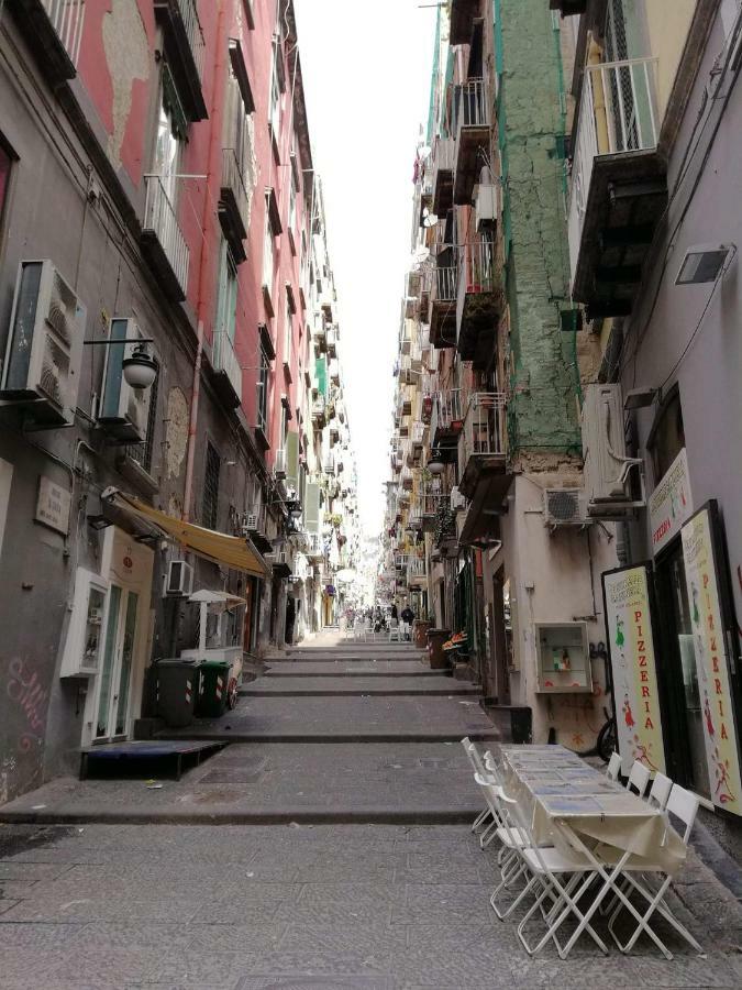 مبيت وإفطار نابولي Gradoni Di Chiaia Twenty Three المظهر الخارجي الصورة